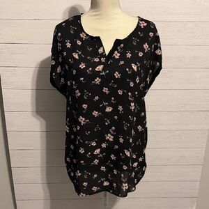 Black Floral Split-Neck Women's Top